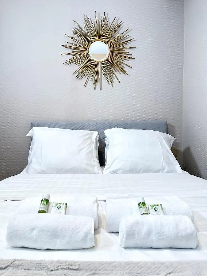 1605B - Best Deal Apartment Paris