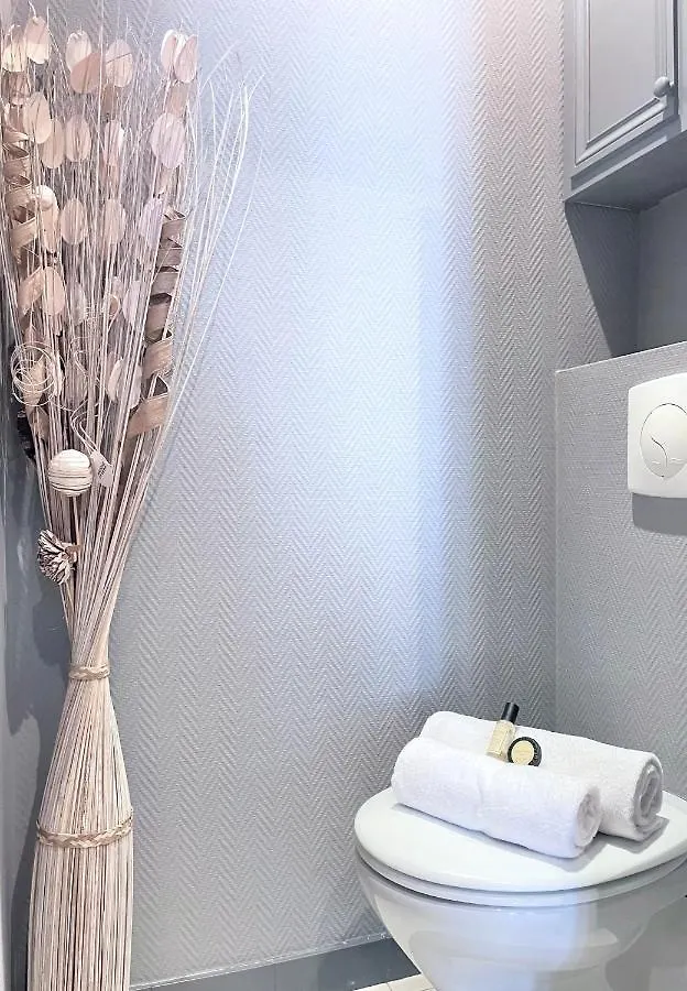 1605B - Best Deal Apartment Paris